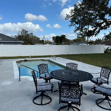 Pool House At Adair Villa